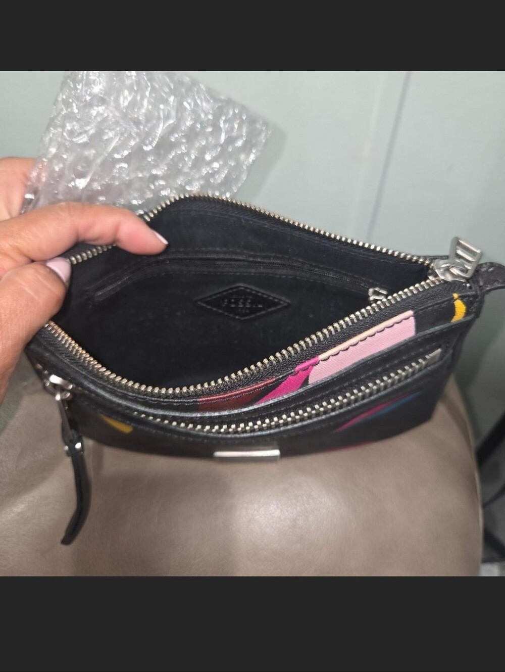 Fossil Black Crossbody Bag with Colorful Lip Motif - Picture 2 of 3